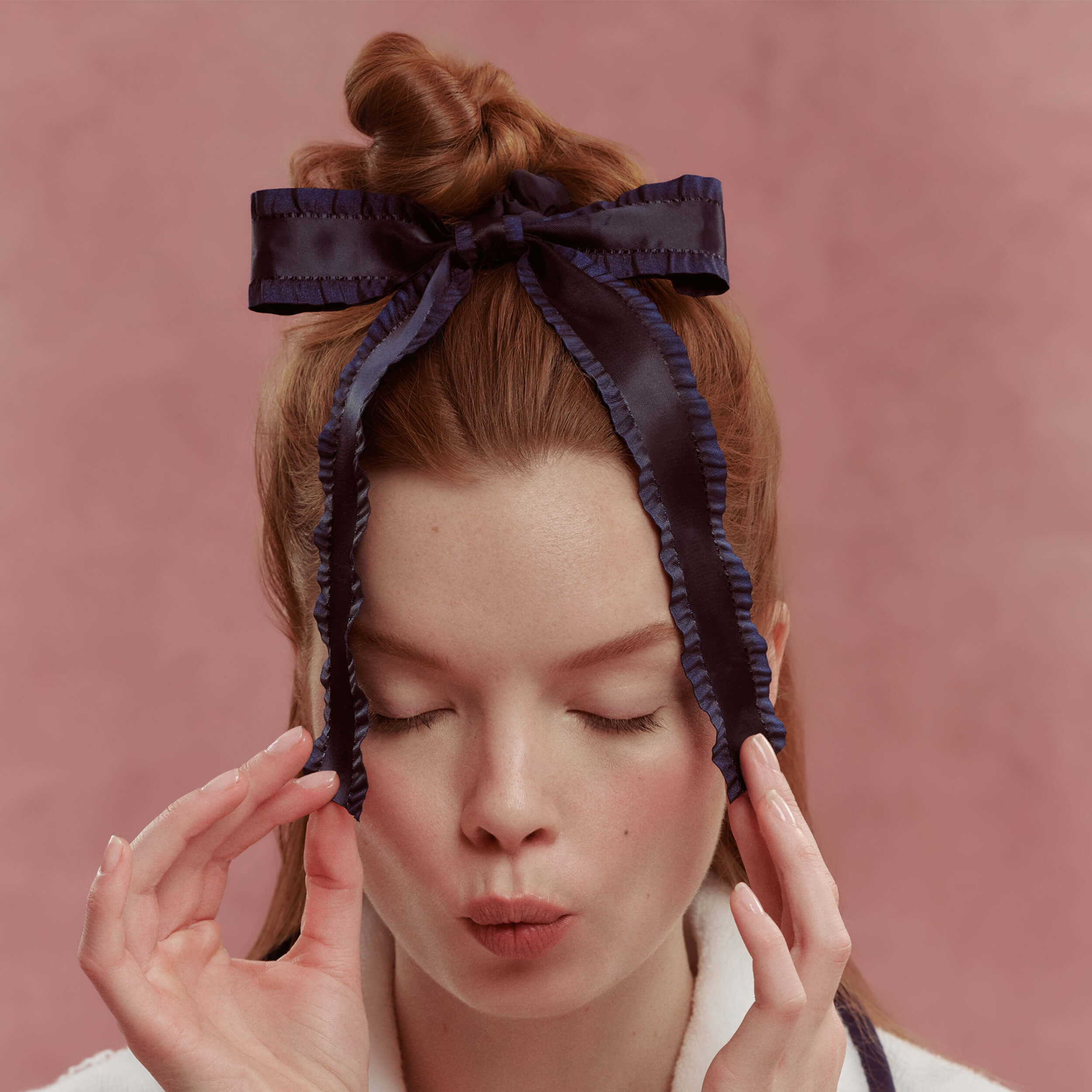 Wet Brush × Hill House Ruffle Bow Scrunchie - Navy - Image 3