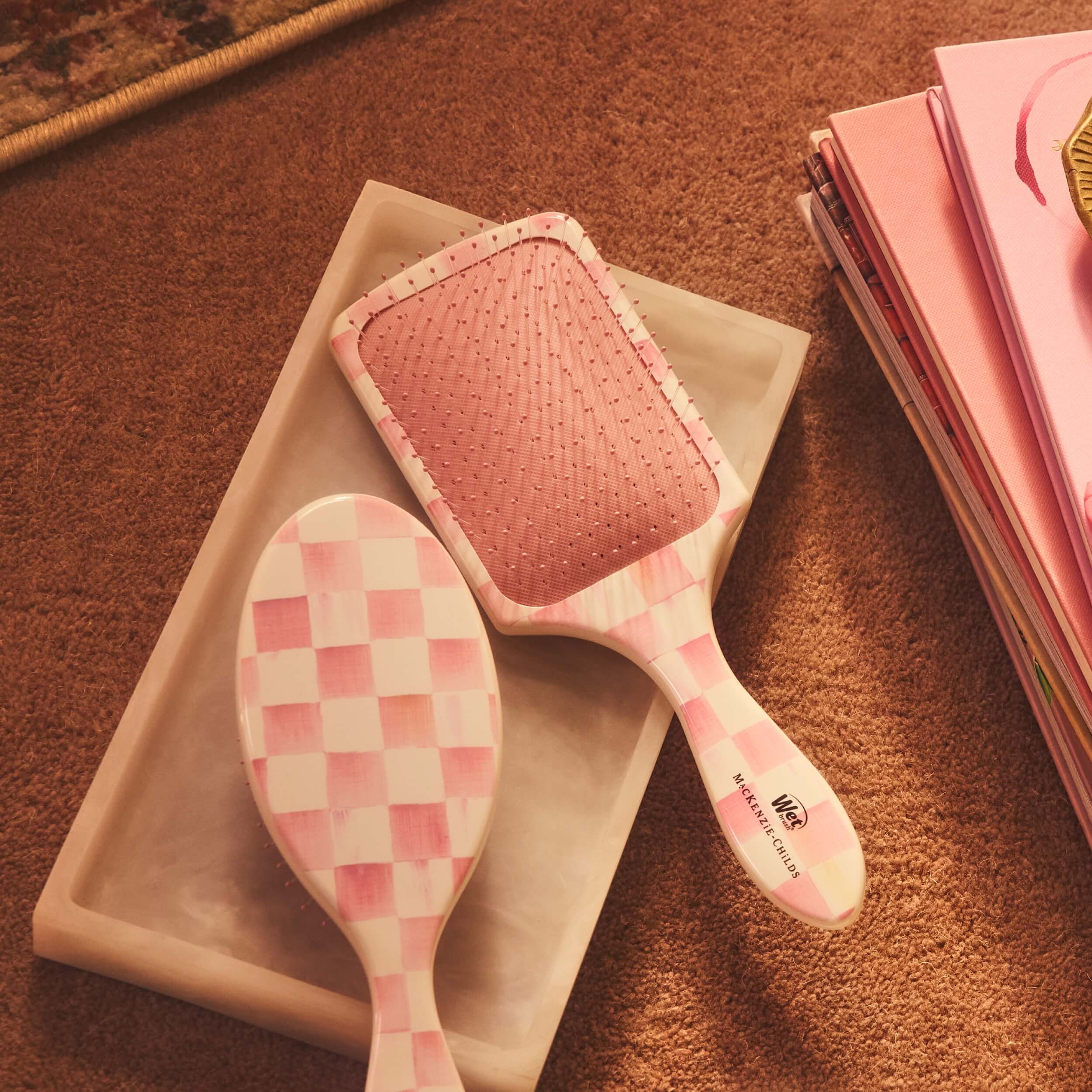 MacKenzie-Childs x Wet Brush Paddle Detangler - Rosy Check - Image 5