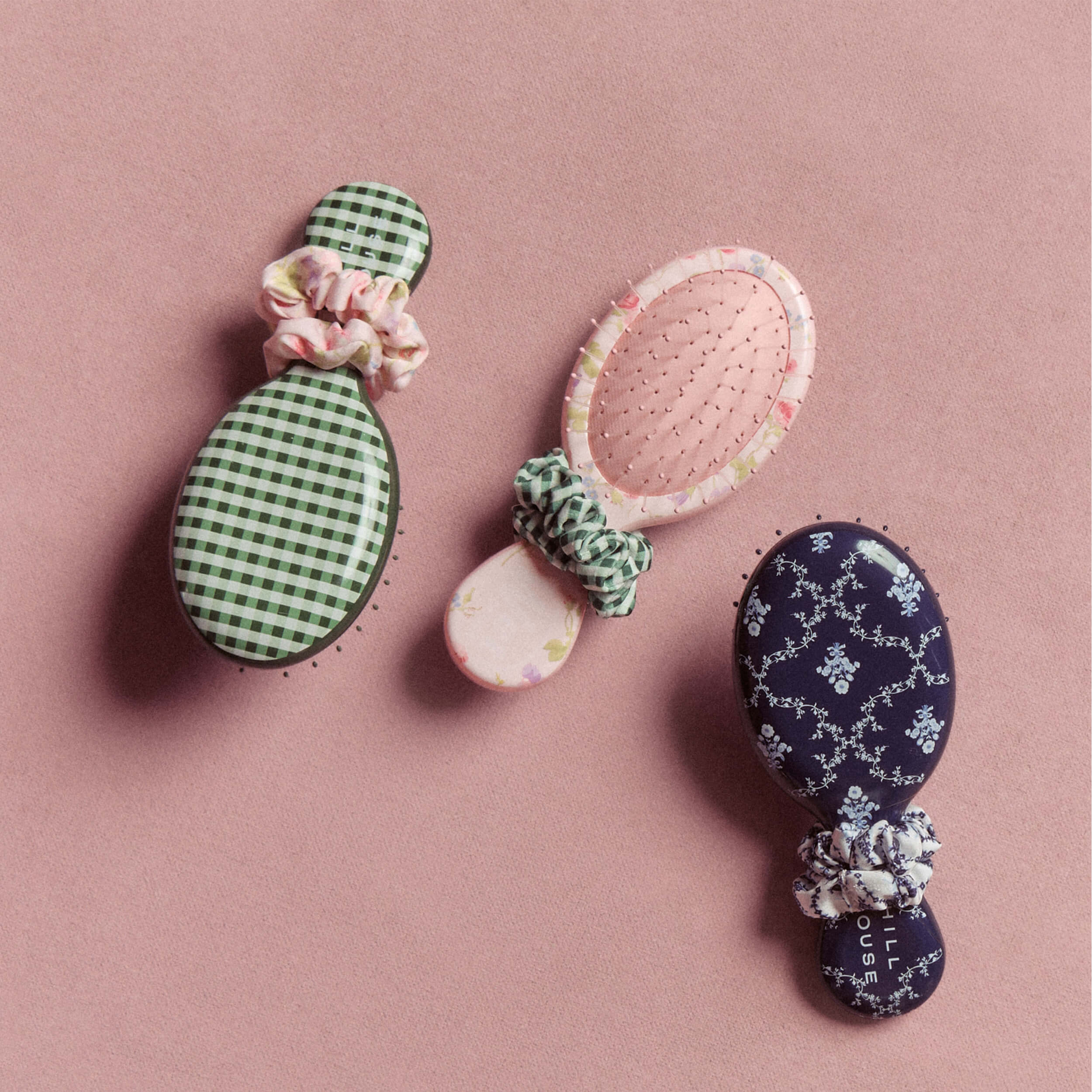 Wet Brush × Hill House Mini Detangler - Navy Trellis - Image 5
